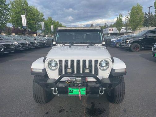 Bright White Clearcoat 2021 Jeep Gladiator Overland