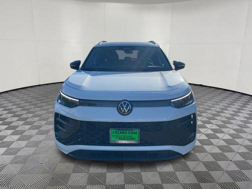 opal white pearl 2026 Volkswagen Tiguan 2.0T SE R-Line Black 4MOTION