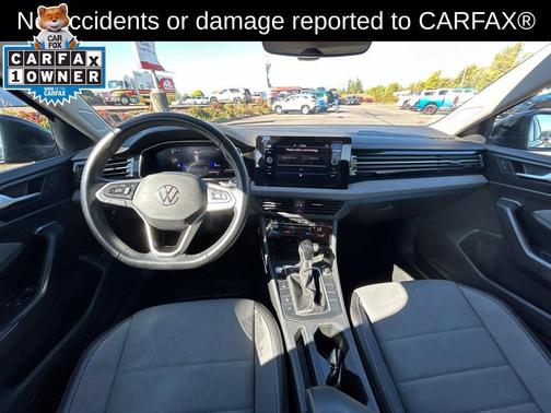 Deep Black Pearl 2025 Volkswagen Jetta 1.5T SE