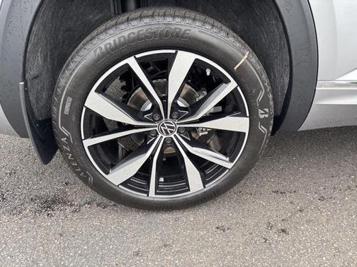 2026 Volkswagen Atlas 2.0T SEL Premium R-Line 4MOTION