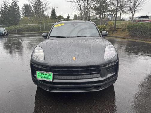 2022 Porsche Macan Base