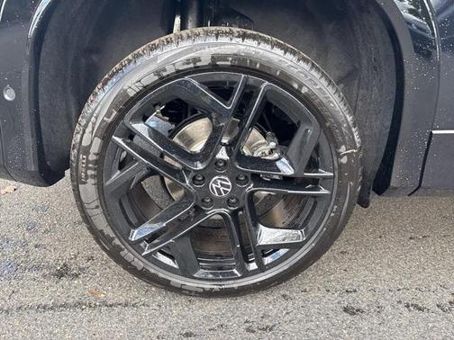 2025 Volkswagen Tiguan 2.0T SE R-Line Black 4MOTION