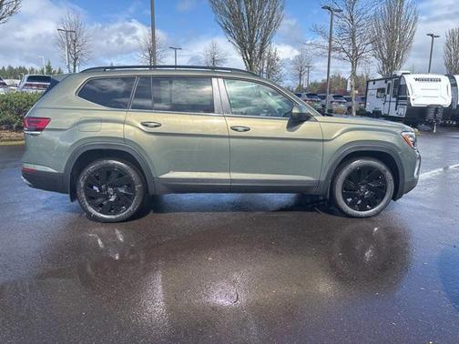 2025 Volkswagen Atlas 2.0T SE w/Technology 4MOTION