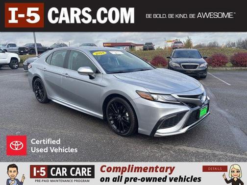 2024 Toyota Camry Hybrid SE