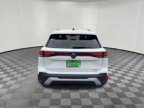pure white 2026 Volkswagen Tiguan 2.0T SE 4MOTION