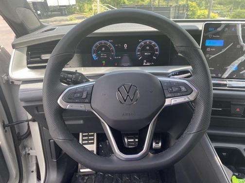 2025 Volkswagen Tiguan 2.0T SE R-Line Black 4MOTION