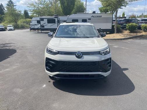 2025 Volkswagen Tiguan 2.0T SE R-Line Black 4MOTION