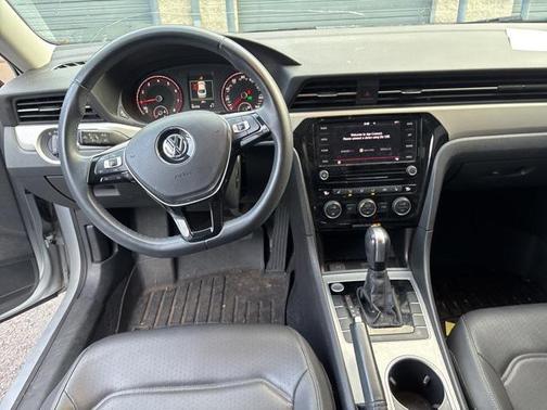 2021 Volkswagen Passat 2.0T SE