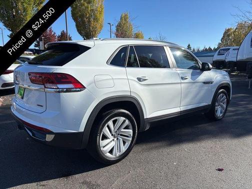 2022 Volkswagen Atlas Cross Sport 3.6L V6 SE w/Technology