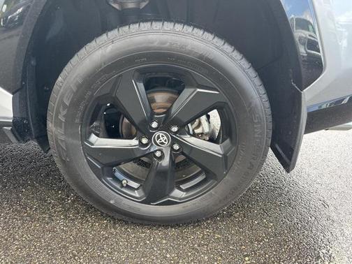 2019 Toyota RAV4 Hybrid SE