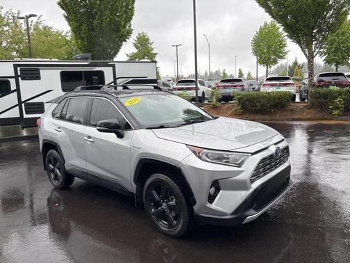 2019 Toyota RAV4 Hybrid SE