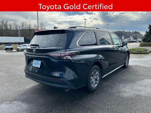 2024 Toyota Sienna XLE