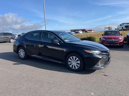 Midnight Black Metallic 2018 Toyota Camry L
