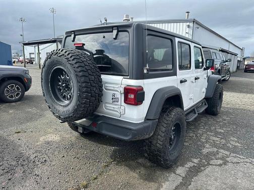 2022 Jeep Wrangler Willys