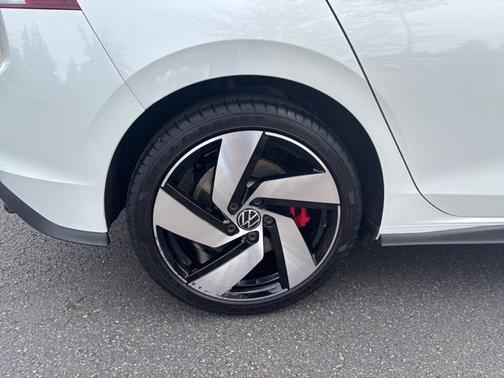 2024 Volkswagen Golf GTI 2.0T S DSG
