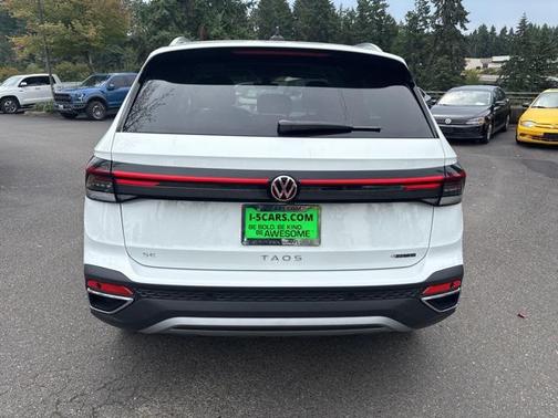 2025 Volkswagen Taos 1.5T SE