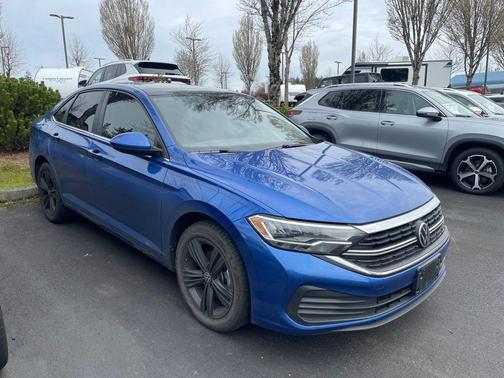 Rising Blue Metallic 2024 Volkswagen Jetta 1.5T SE