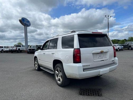 Iridescent Pearl Tricoat 2017 Chevrolet Tahoe Premier