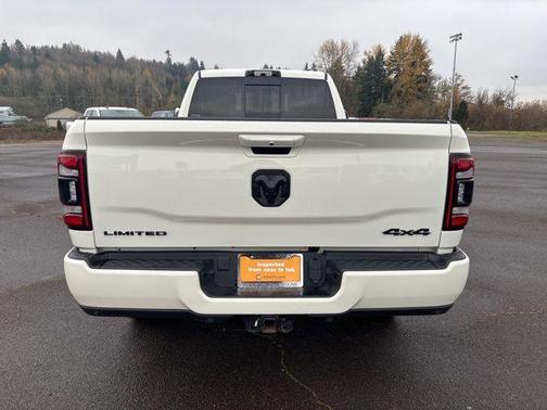 2022 RAM 3500 Limited Crew Cab 4x4 8' Box