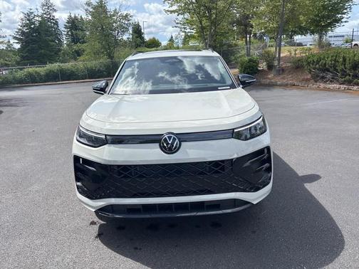 2025 Volkswagen Tiguan 2.0T SE R-Line Black 4MOTION