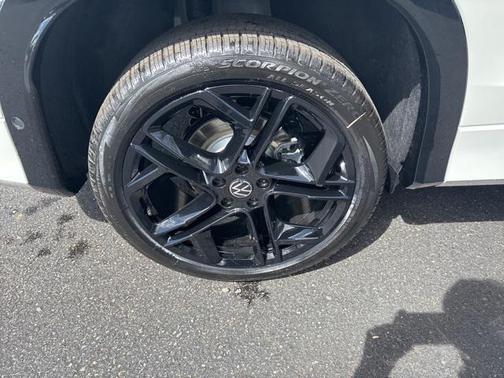 2025 Volkswagen Tiguan 2.0T SE R-Line Black 4MOTION