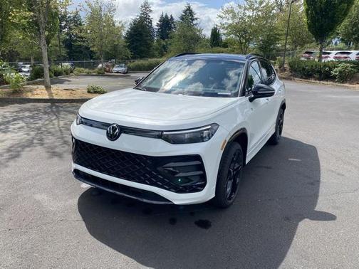 2025 Volkswagen Tiguan 2.0T SE R-Line Black 4MOTION