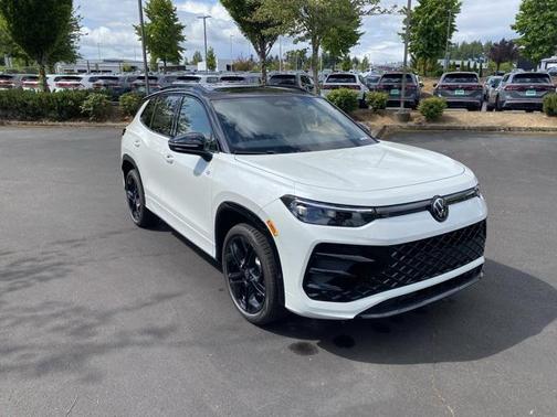 2025 Volkswagen Tiguan 2.0T SE R-Line Black 4MOTION