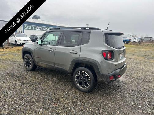 2023 Jeep Renegade Trailhawk