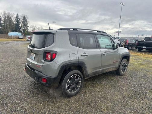 2023 Jeep Renegade Trailhawk
