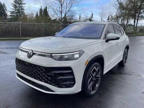 2026 Volkswagen Tiguan 2.0T SEL R-Line 4MOTION