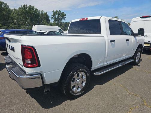 Bright White Clearcoat 2025 RAM 2500 Big Horn Crew Cab 4x4 6'4' Box
