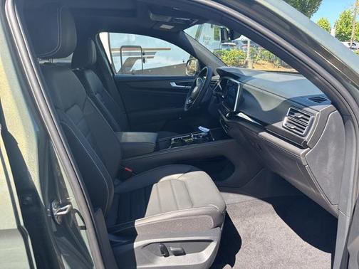2025 Volkswagen Atlas Cross Sport 2.0T SEL