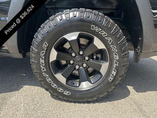 Diamond Black Crystal Pearlcoat 2022 RAM 1500 Rebel