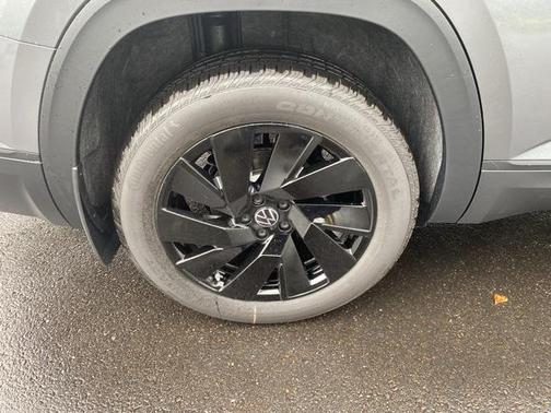 2025 Volkswagen Atlas 2.0T SE w/Technology 4MOTION