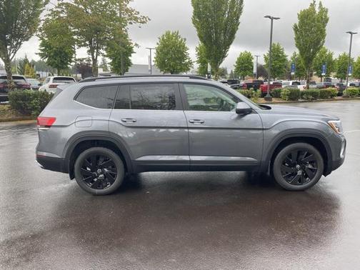 2025 Volkswagen Atlas 2.0T SE w/Technology 4MOTION