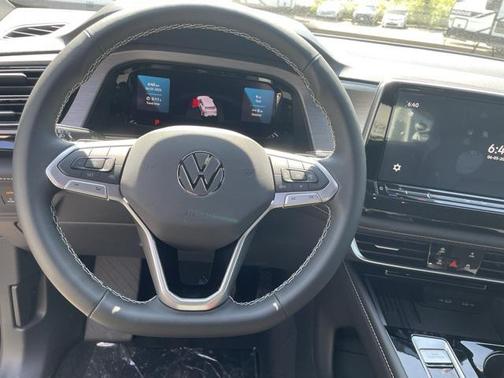 2025 Volkswagen Atlas Cross Sport 2.0T SE w/Technology 4MOTION