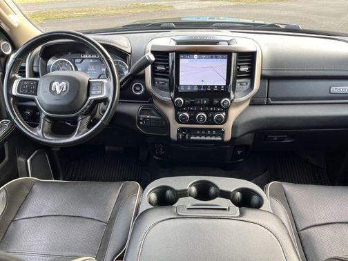 2022 RAM 3500 Laramie Crew Cab 4x4 8' Box