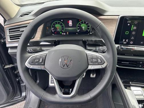 2025 Volkswagen Atlas 2.0T SEL Premium R-Line 4MOTION