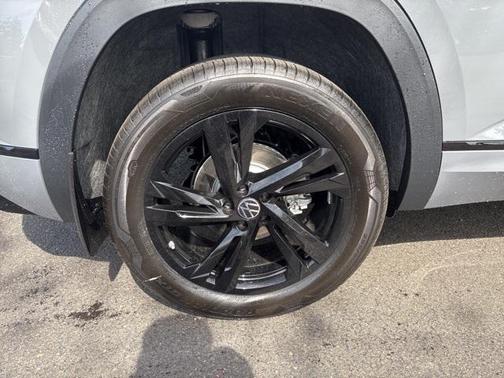 2026 Volkswagen Atlas Cross Sport 2.0T SEL