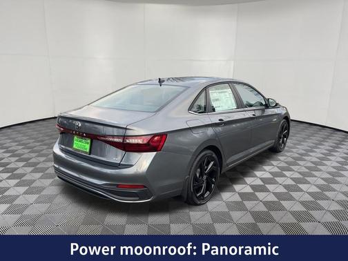 Platinum Gray Metallic 2026 Volkswagen Jetta 1.4T SE