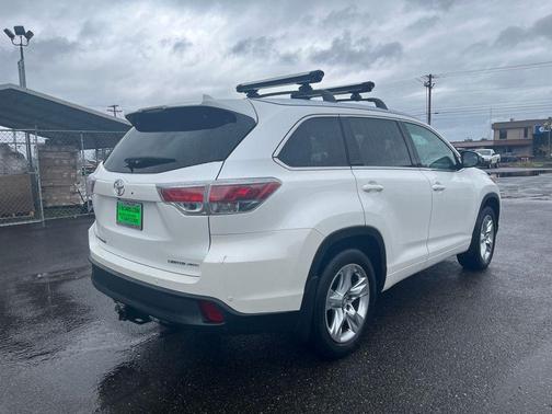 2016 Toyota Highlander Limited Platinum