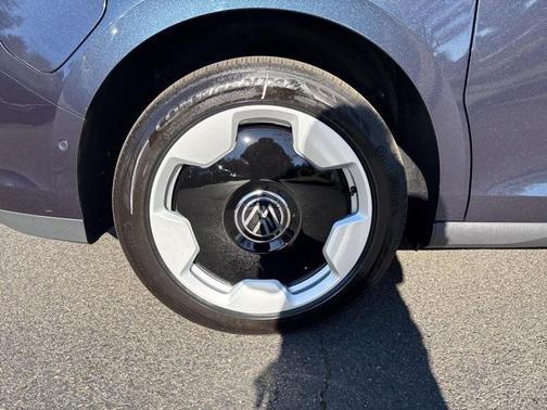 2025 Volkswagen ID. Buzz Pro S Plus with 4MOTION