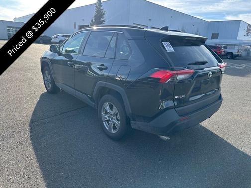 2025 Toyota RAV4 Hybrid XLE