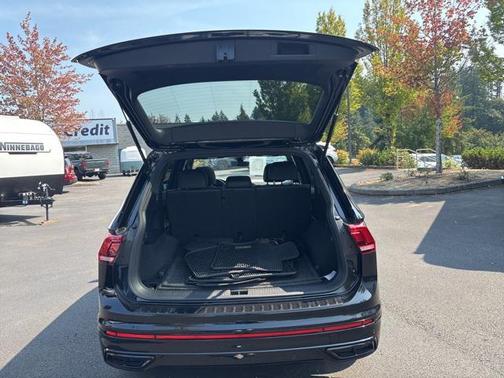 2023 Volkswagen Tiguan 2.0T SE R-Line Black 4MOTION