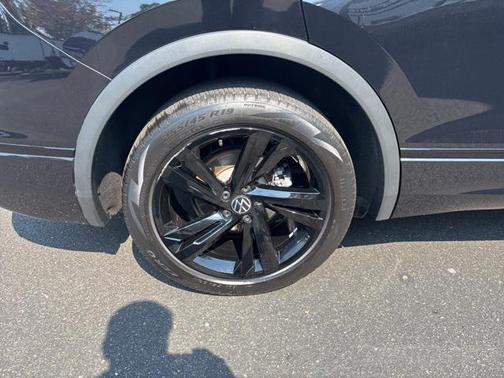2023 Volkswagen Tiguan 2.0T SE R-Line Black 4MOTION