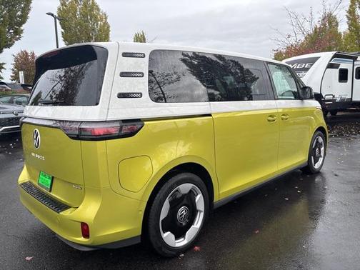 2025 Volkswagen ID. Buzz Pro S Plus with 4MOTION