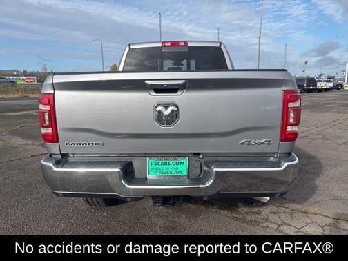 2020 RAM 2500 Laramie Crew Cab 4X4 6'4' Box