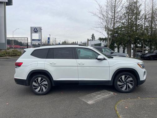 2024 Volkswagen Atlas 2.0T SE w/Technology 4MOTION