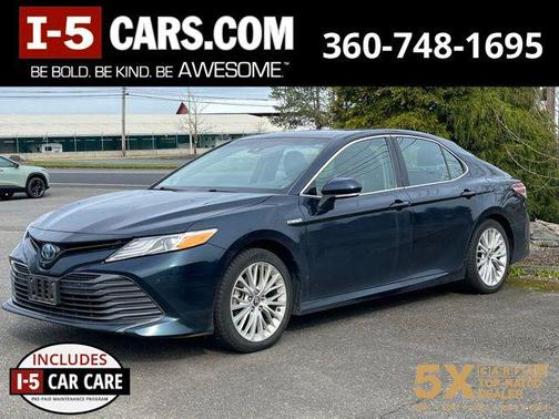 Galactic Aqua Mica 2018 Toyota Camry Hybrid XLE