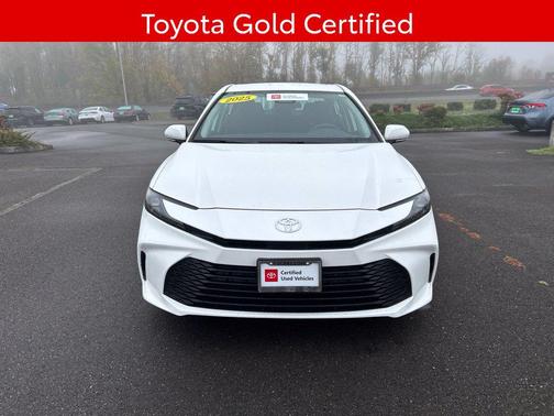 Ice 2025 Toyota Camry LE